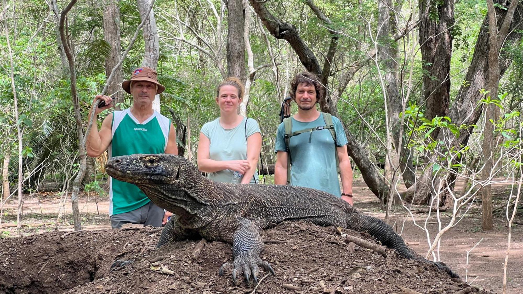 Jhuna Komodo Homestay Ngoại thất bức ảnh