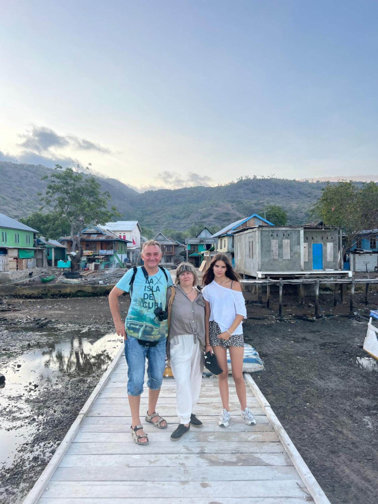 Jhuna Komodo Homestay Ngoại thất bức ảnh